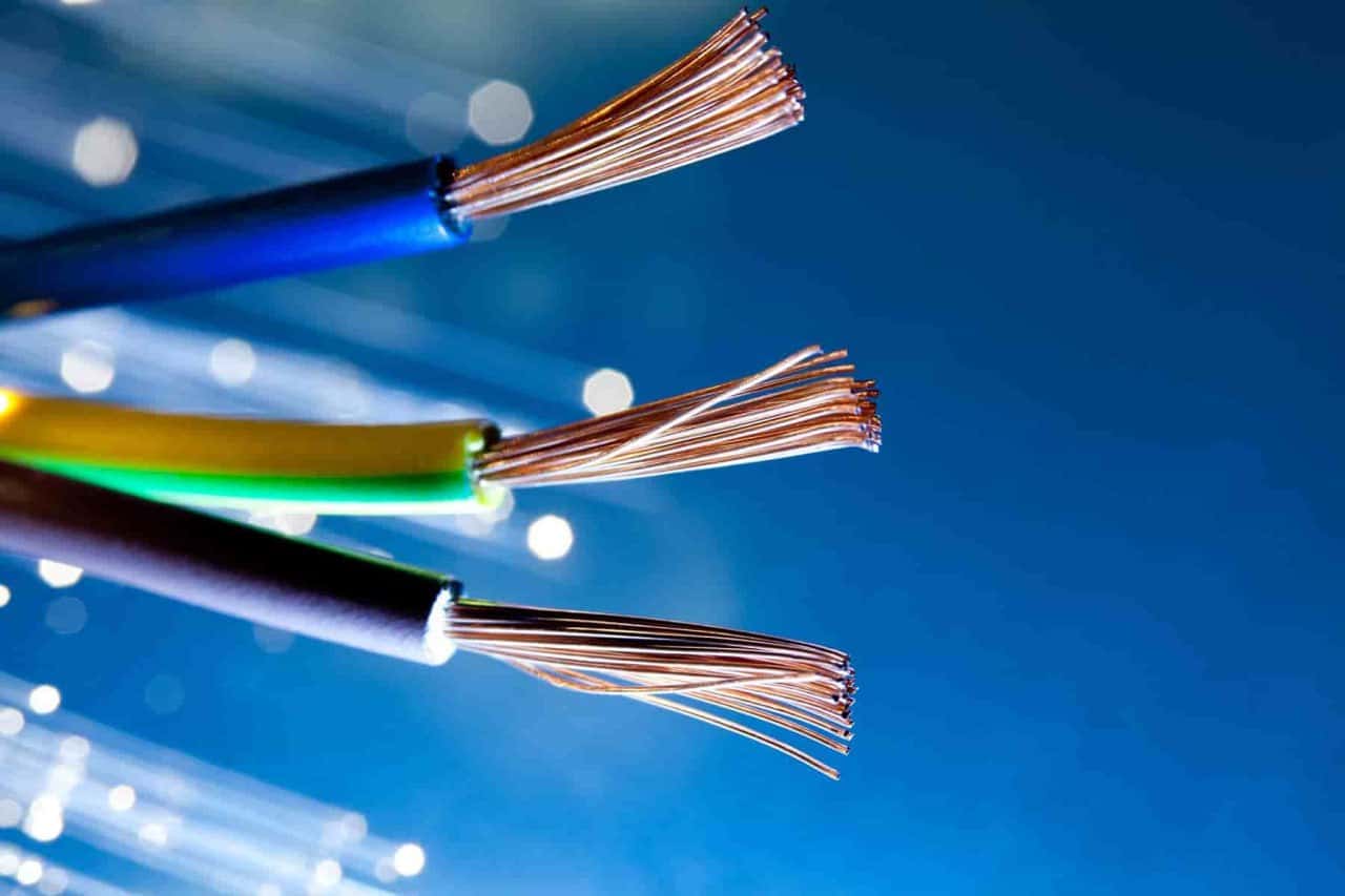 کابل برق افشان با لایه محافظ مقاوم در برابر رطوبت